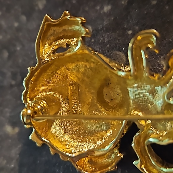 Vintage Monet Puppy Pin - Picture 4 of 4